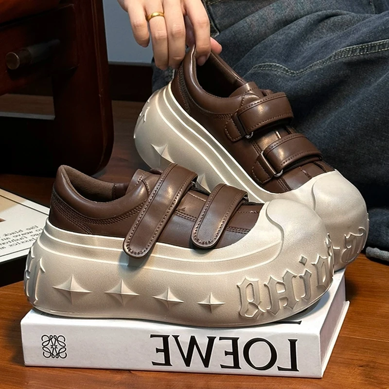 Винтажная женская кожаная обувь с большой головкой, дизайнерские рельефы, кроссовки на платформе с надписью на липучке, модные легкие повседневные туфли для скейтбординга