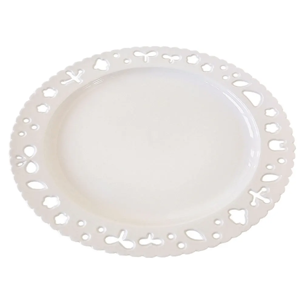 

Embossed Ceramic Dessert Plate Small Plates Microwave Safe Reusable Serving Plates for Coffee Shops and Western Dishes