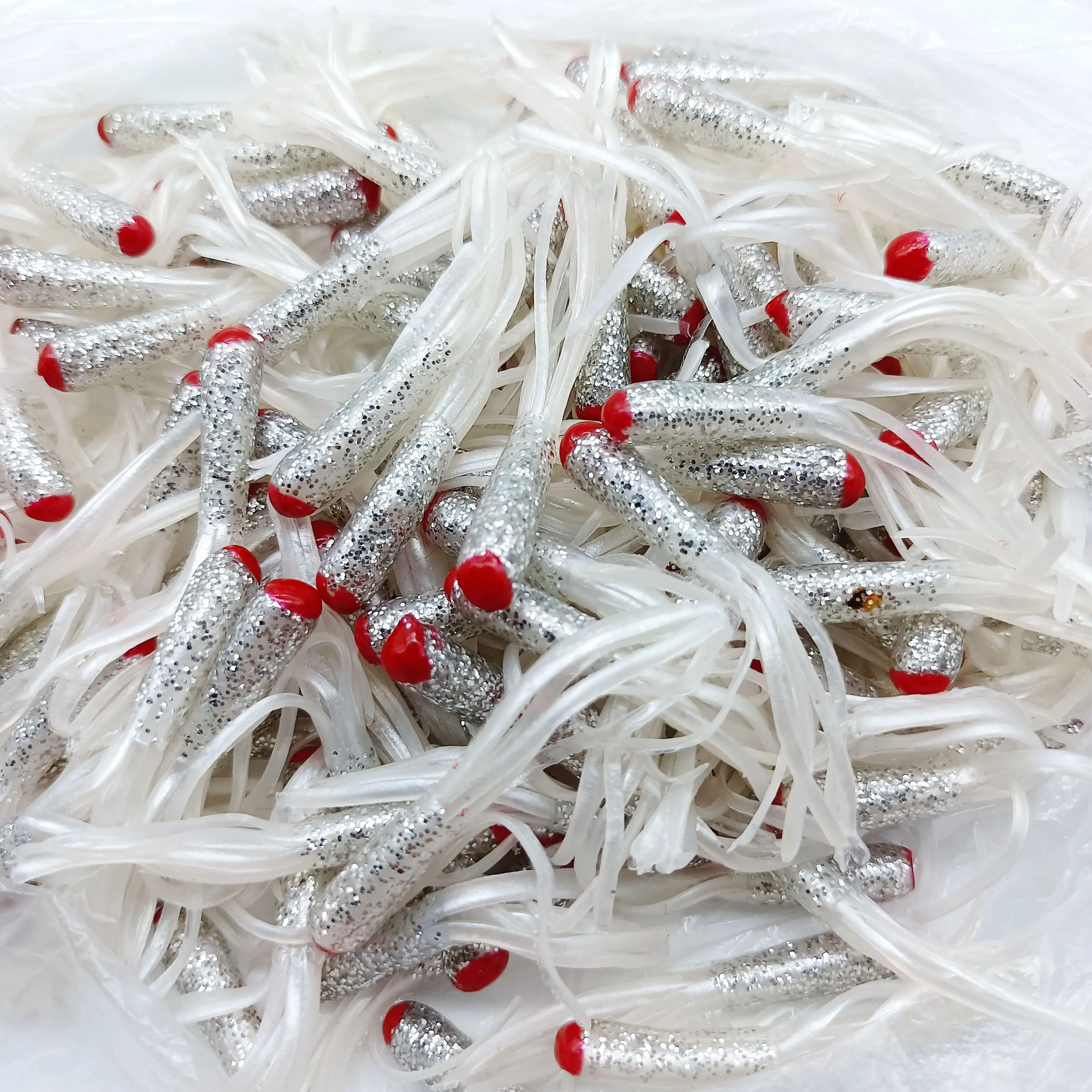 DUODUOYU 20PCS Small Soft Worm Fishing Lure 4.5cm Squid Tube Pesca Isca Fishing Lure Bass Artificial Bait Fishing Accessories