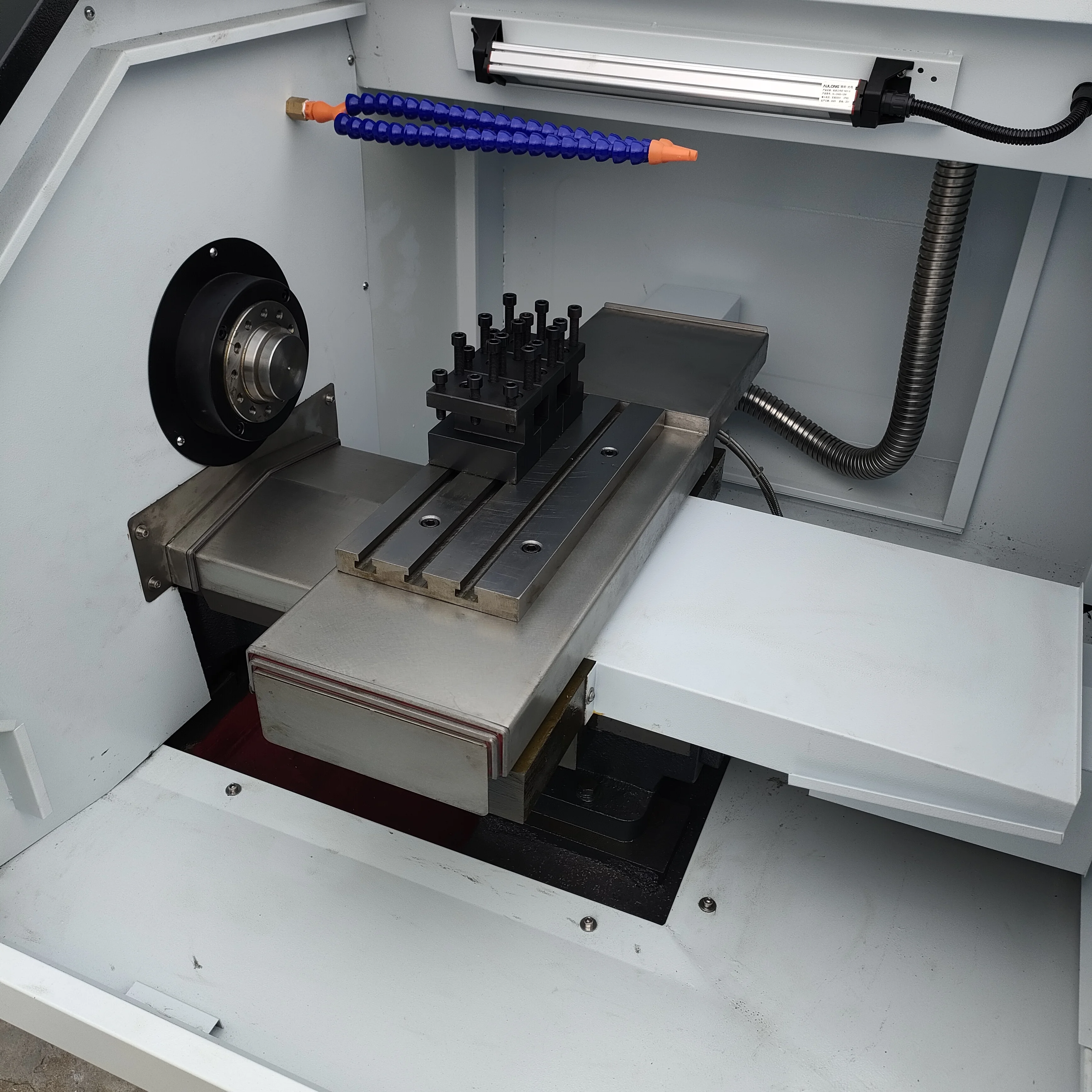 Economical CNC Lathe Machine Cost Effective Flat Bed CNC Lathe with Simple Programming for Small Workshop and Training Use