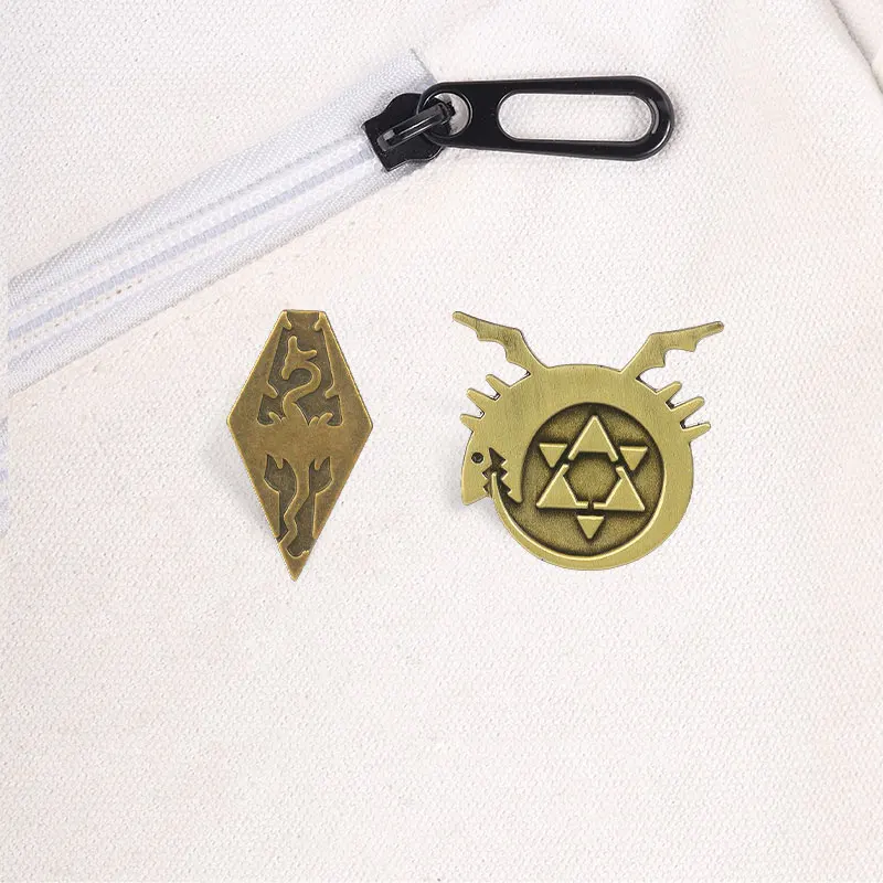 Vintage Drachen-Alchemie-Symbol Emaille-Abzeichen Antikes Metall Graviertes Muster Reversnadel Deko-Brosche Accessoire Geschenk – Detail 4