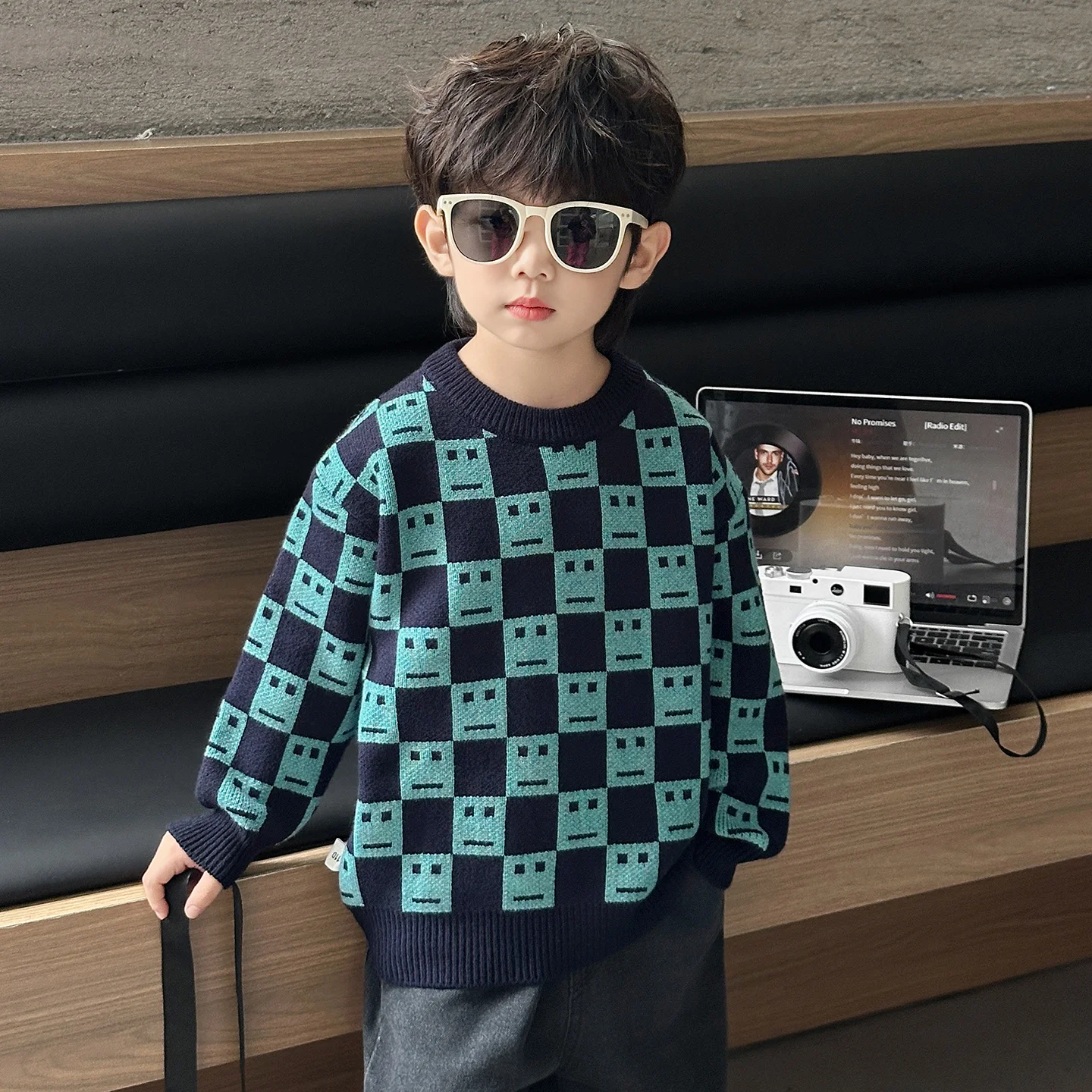 

Утепленный вязаный свитер в клетку для мальчиков: модная, удобная зимняя одежда для малышей в корейском стиле, свободный крой, с животным принтом
