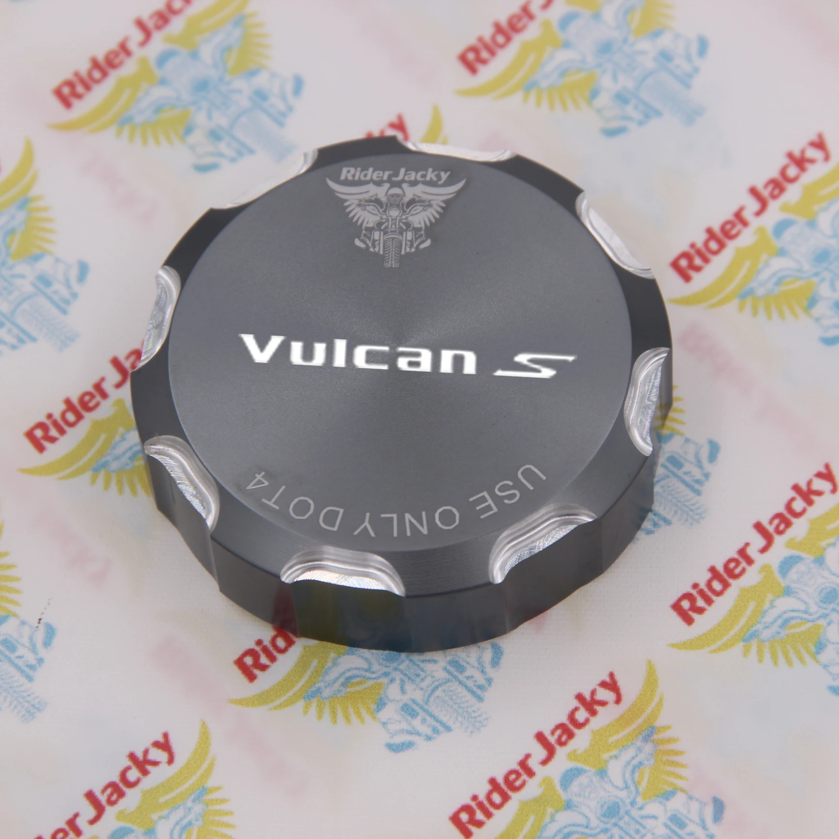 

For kawasaki VN1600 Vulcan 1600 Mean Streak 2004-2008 motorcycle Rear Brake Master Cylinder Reservoir Cap Cover