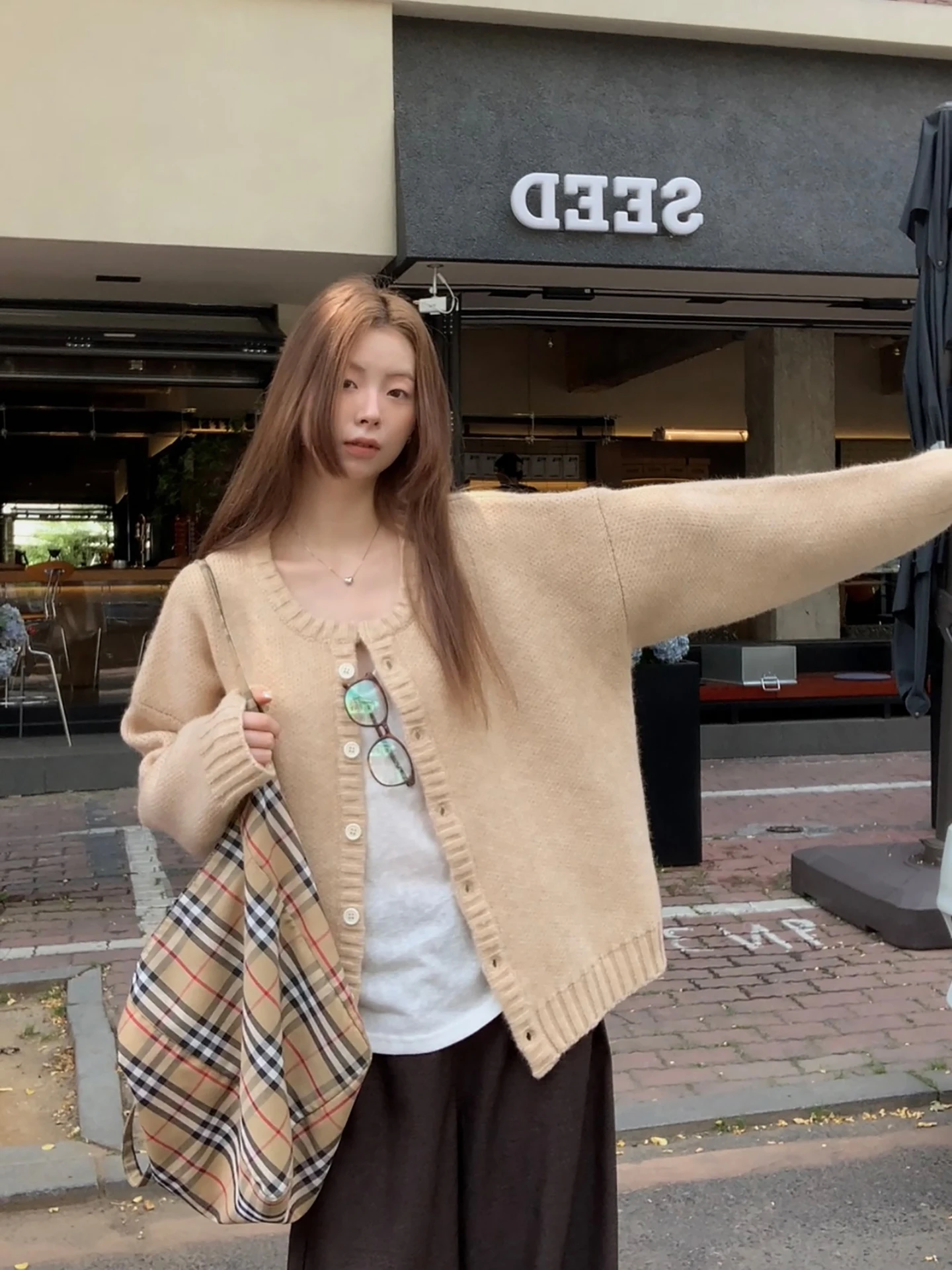 كارديجان نسائي أحمر محبوك مفتوح، فضفاض وجميل وفريد، ملابس خارجية عصرية للخريف، سترة بأسلوب عملي #5