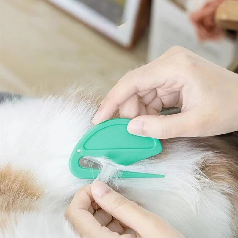 Pet Hair Detangler Dog Detangling Comb Cat Utensils Pet Detangler Hair Cleaning Grooming Comb Dog Shaving Razor