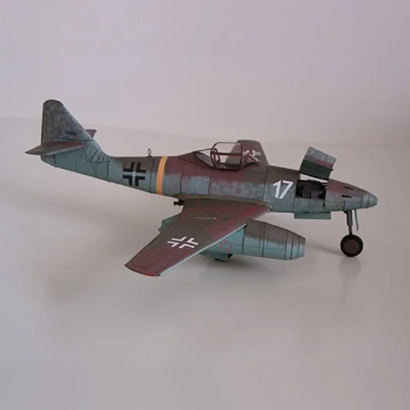 1:33 Messerschmitt Me-262 \