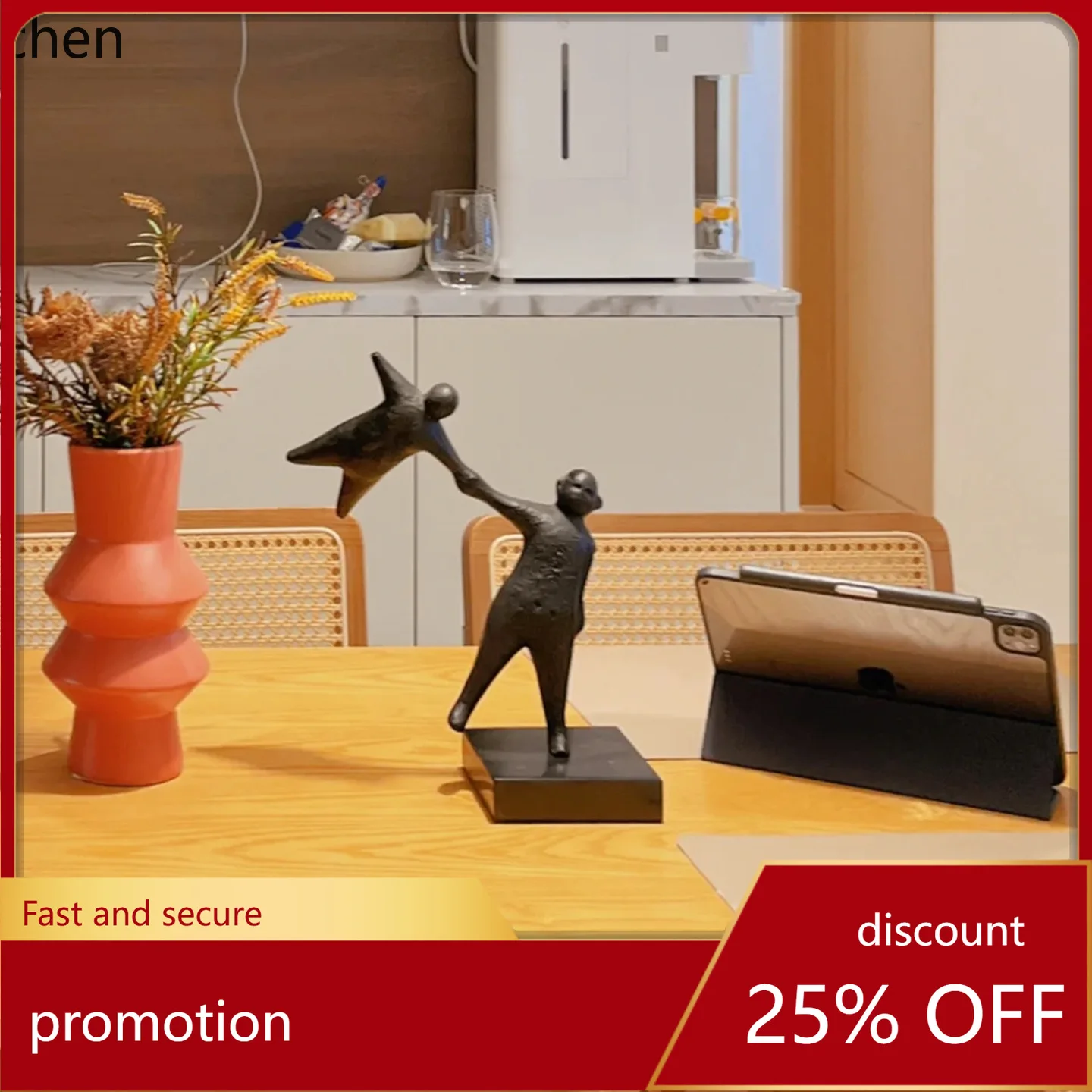 

HT Handheld Figure Ornament Creative Hand in Hand Companion Living Room Decoration Craft Model Room Resin Decoration