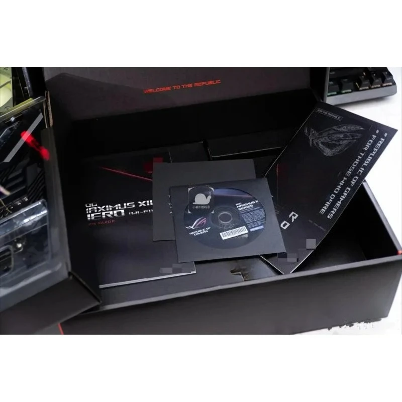 محاصر لمشغل ASUS ROG MAXIMI XII HERO (WI-FI) Country ROG يدعم 11900KF