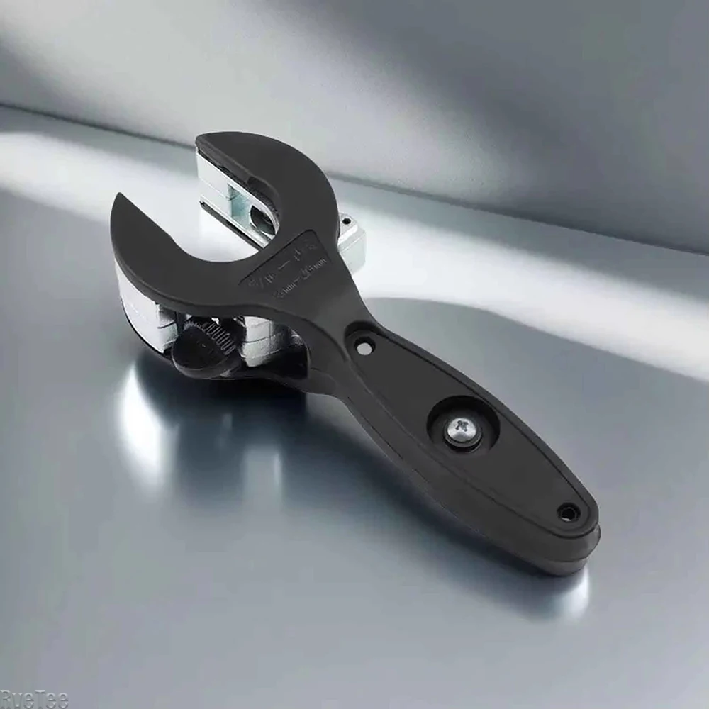 

Труборез с храповым механизмом - универсальный ручной инструмент для медных, алюминиевых, железных, нержавеющих, PPR и PE труб. Ручные инструменты, плоскогубцы.