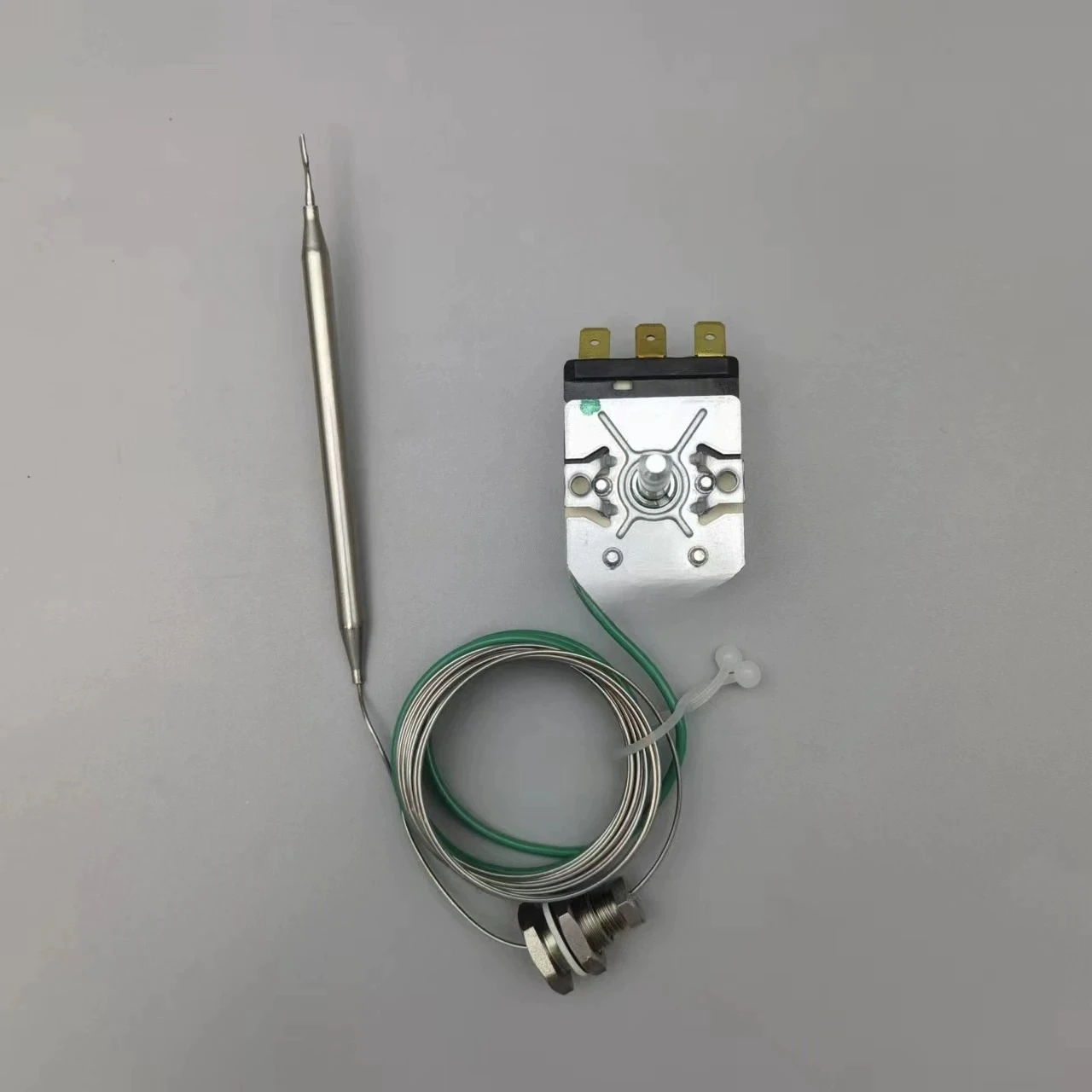 30-110C 調整可能な温度スイッチ 55.13226.030 超長温度感知ワイヤー