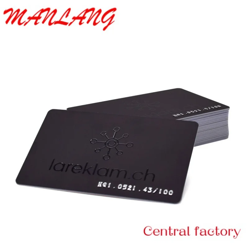 Custom  Programmable Full Black Matte  NFC Business Card for Sharing media sharing  With UV LOGO And QR code