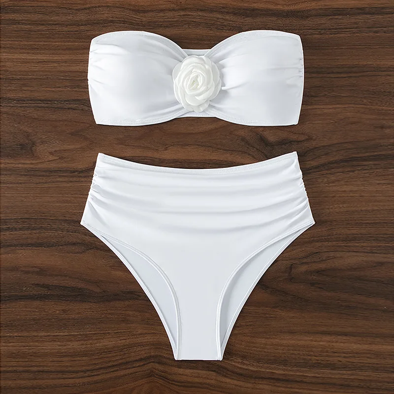 Bikinis bandeau blancos con flores en 3D para mujer, traje de baño de dos piezas de cintura alta, bañador con Tanga acolchado, traje de baño sexy