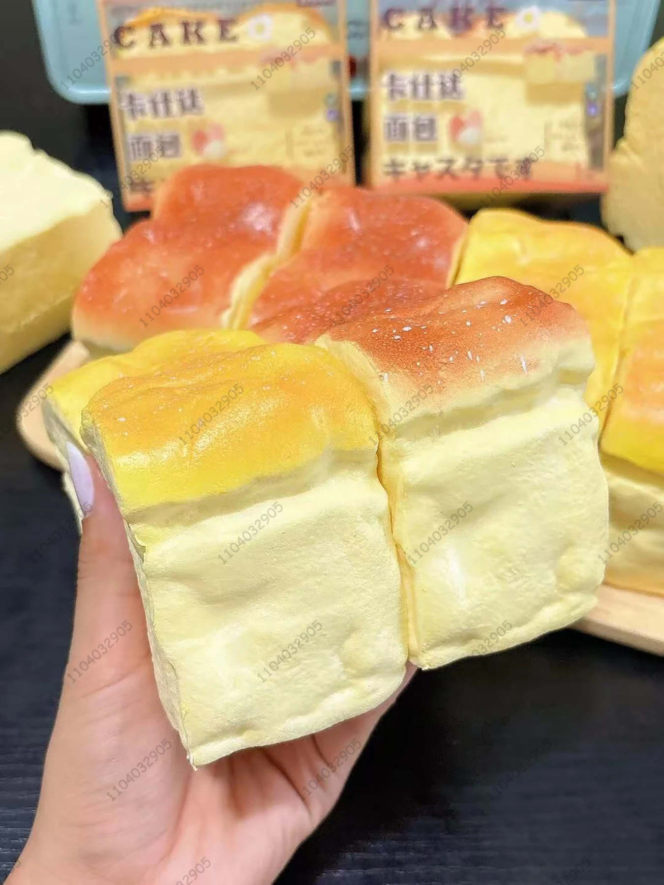 كعكة خبز الكسترد اسفنجي بطيئة الارتفاع رطبة موس الخبز مقلد الغذاء انتعاش بطيء لعبة الضغط الإجهاد الإصدار لعبة الاسترخاء اليد