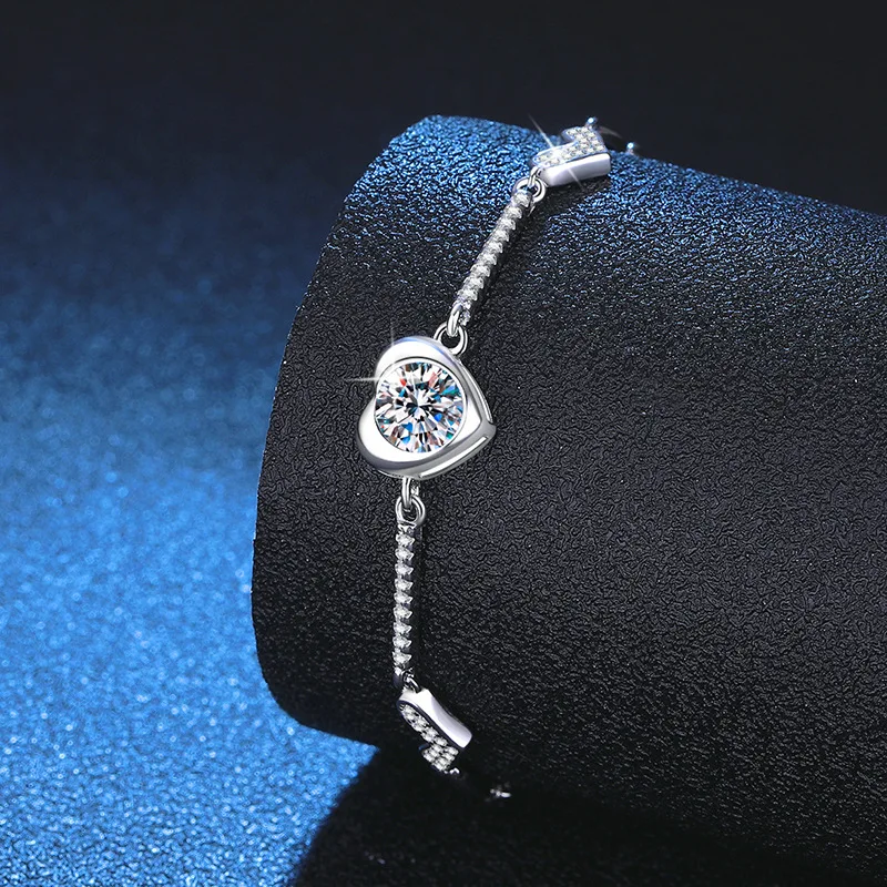 S925 Silver White Gold Plated 1CT D Color Moissanite Connected Hearts Bracelet for Women, Exquisite Jewelry.