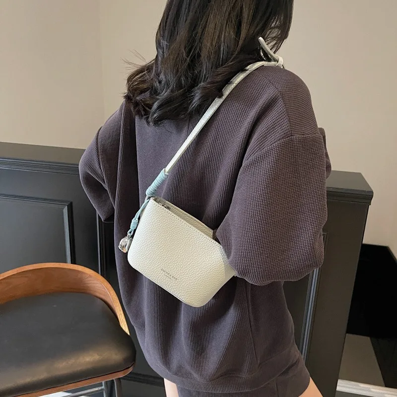 Новинка 2025, модная и универсальная женская сумка через плечо на одно плечо, высококачественная маленькая сумка-лодочка, маленькая ручная сумка