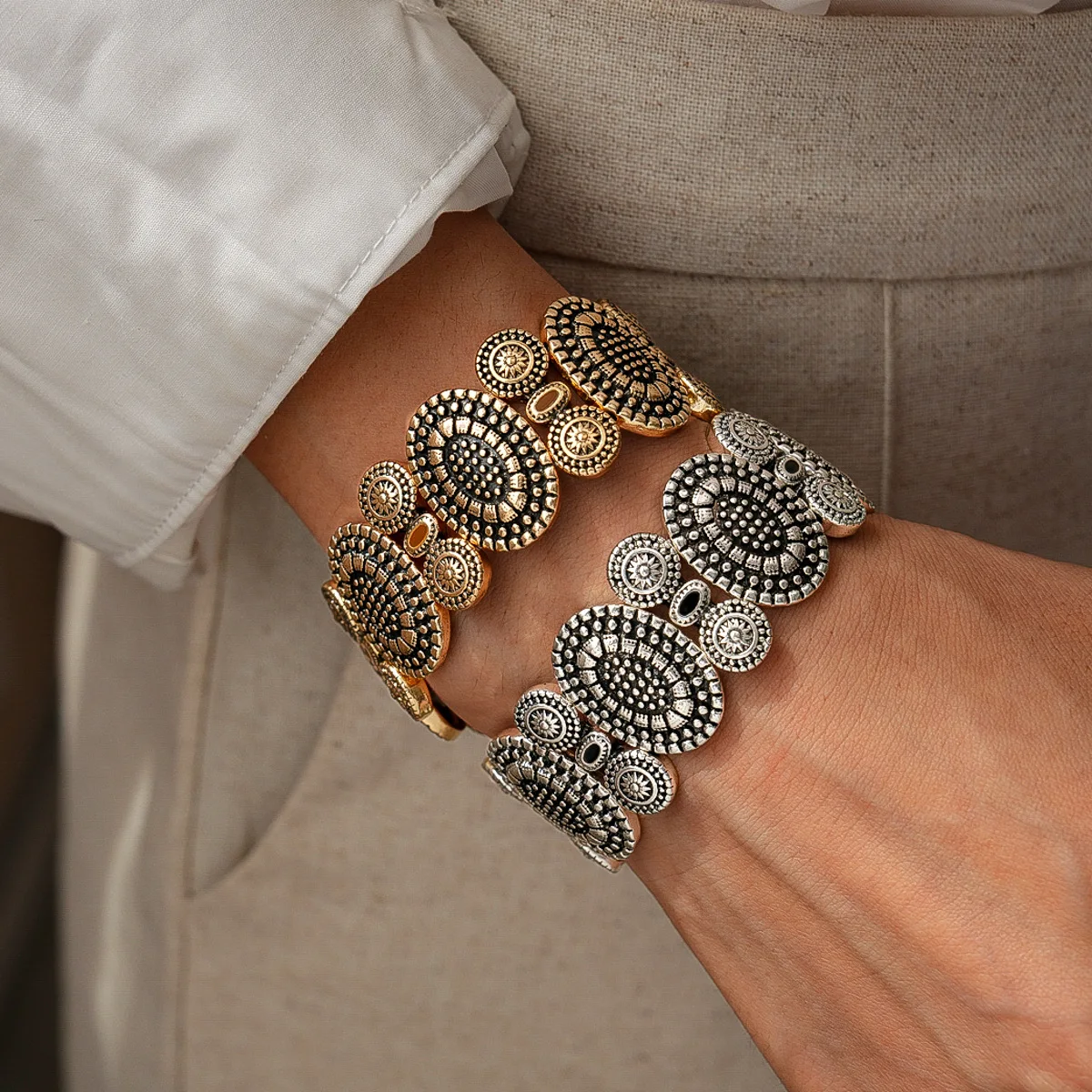 Retro Aged Metal Fe…