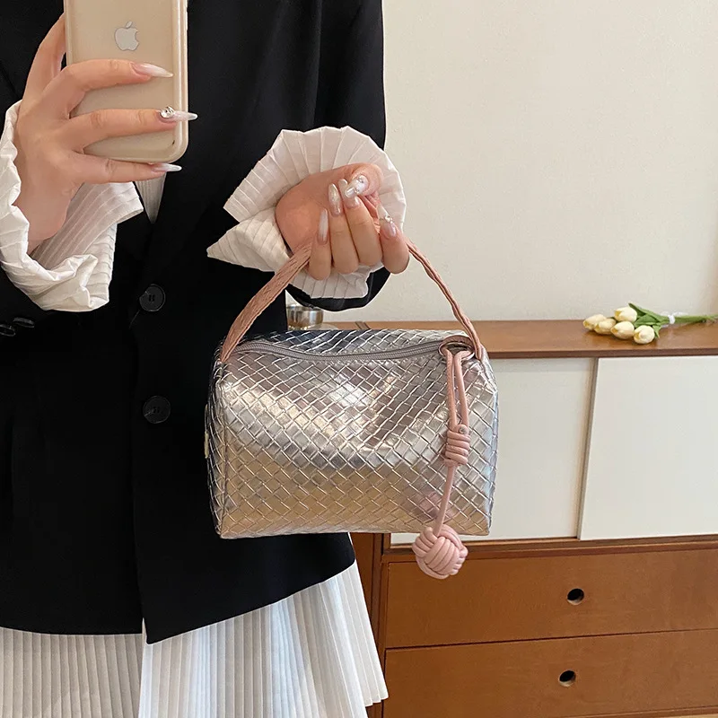 2024 nuova borsa tessuta da donna argento rosa impiombato borsa cosmetica borsa per il trucco borsa per il bagno borsa per il Design unico borse per