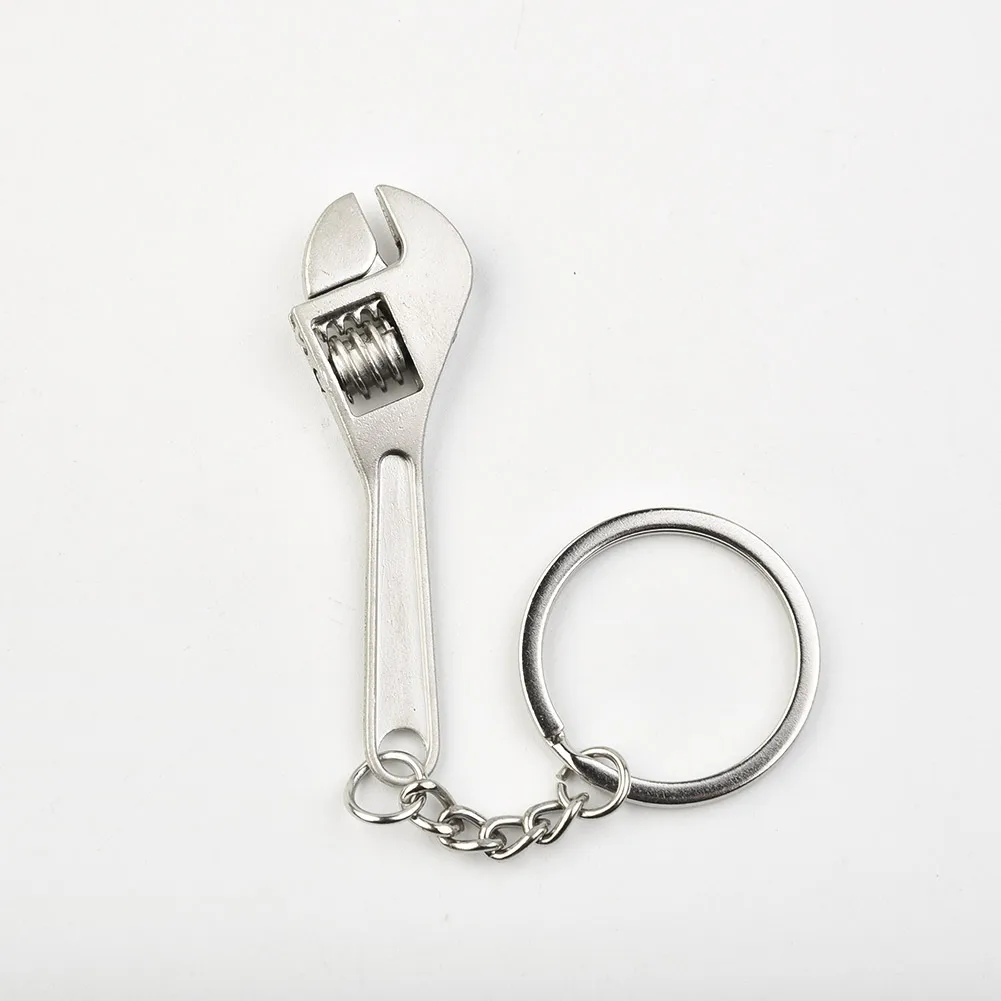 1pc Silver Keychain 11.7CM Car Metal Wrench Style Key Chain Creative Fashion Silver Compact Keychain Fashionable Cool Key Rings