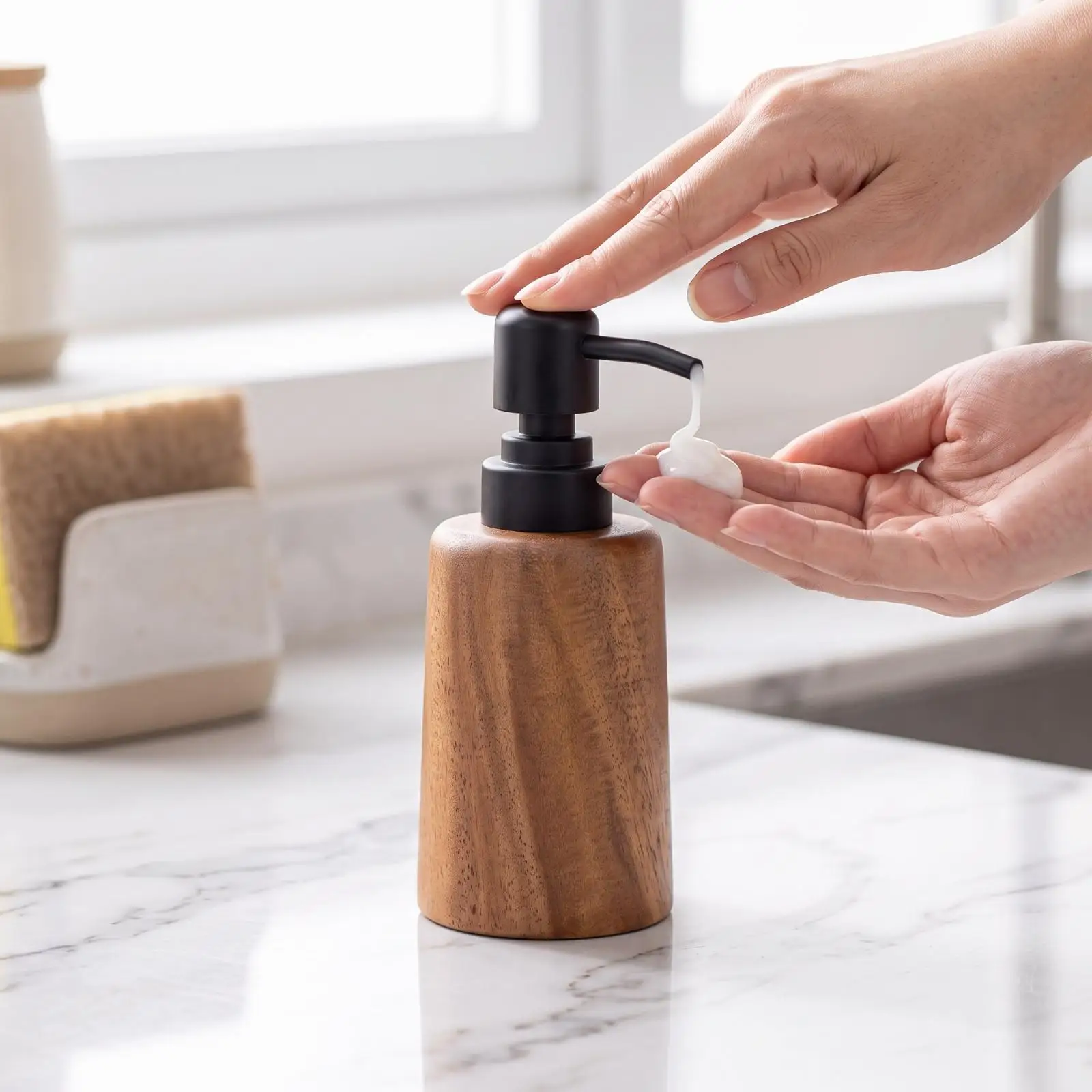 Wooden Soap Dispenser Natural Soap Dispenser with Pump Lotion Bottle with Pump Refillable Rustic for Bathroom, Vanity