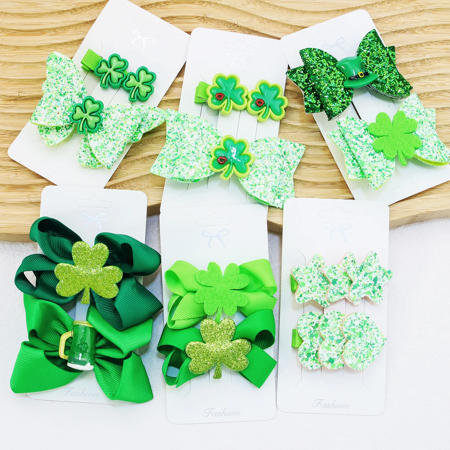 2pcs/set Girls Saint Patrick\'s Day Hair Bows Kids Hair Clips Green Bows Barrettes Clips Glitter Bows Party Hair Accessories