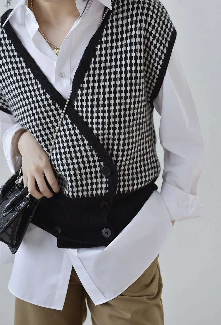 2024 Autumn/Winter New French Vintage Jacquard Wool V-neck Checkered Cardigan Knitted Shirt Vest Women's Outerwear Top