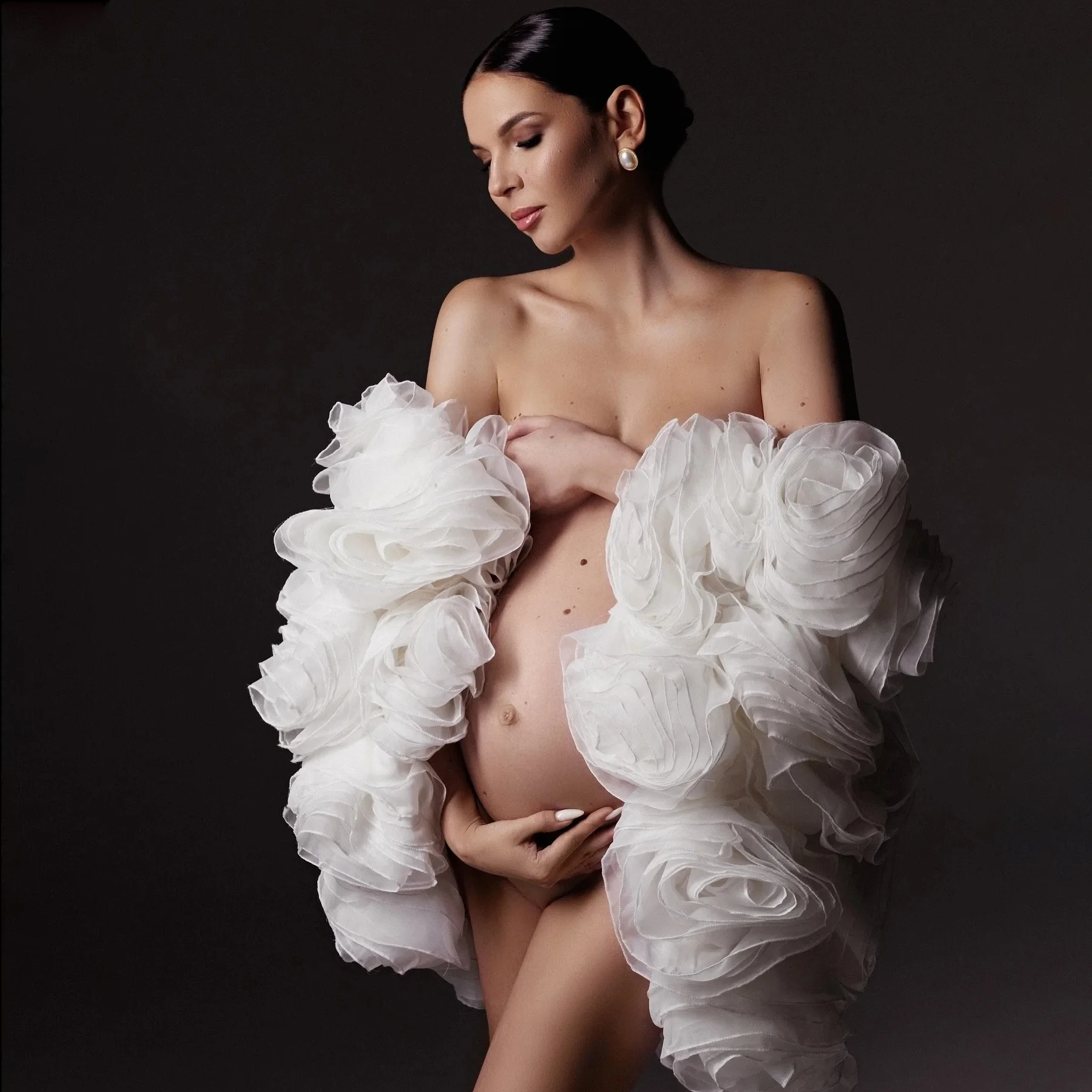 

Custom Made White Cape Women Maternity Jacekt Oversize Handmade Floral Maternity Female Coat Flower Tierred