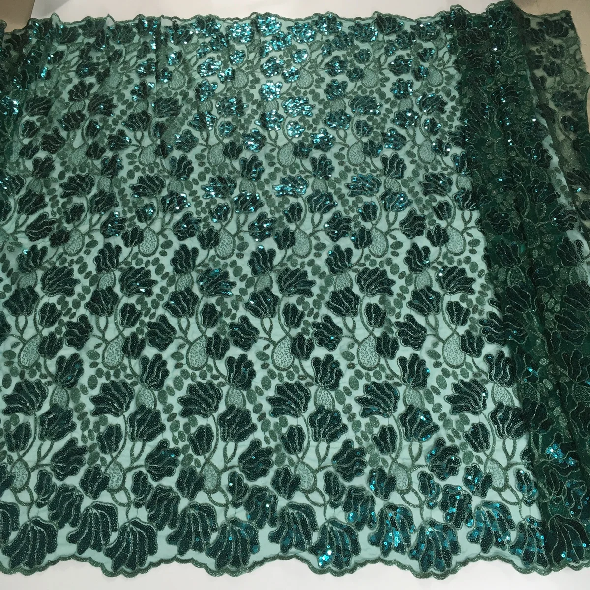 2022 New Fashion Green Sequins Lace Fabric For Evening High Quality French Tulle Lace Fabric African Nigerian Lace Fabric KHX33C