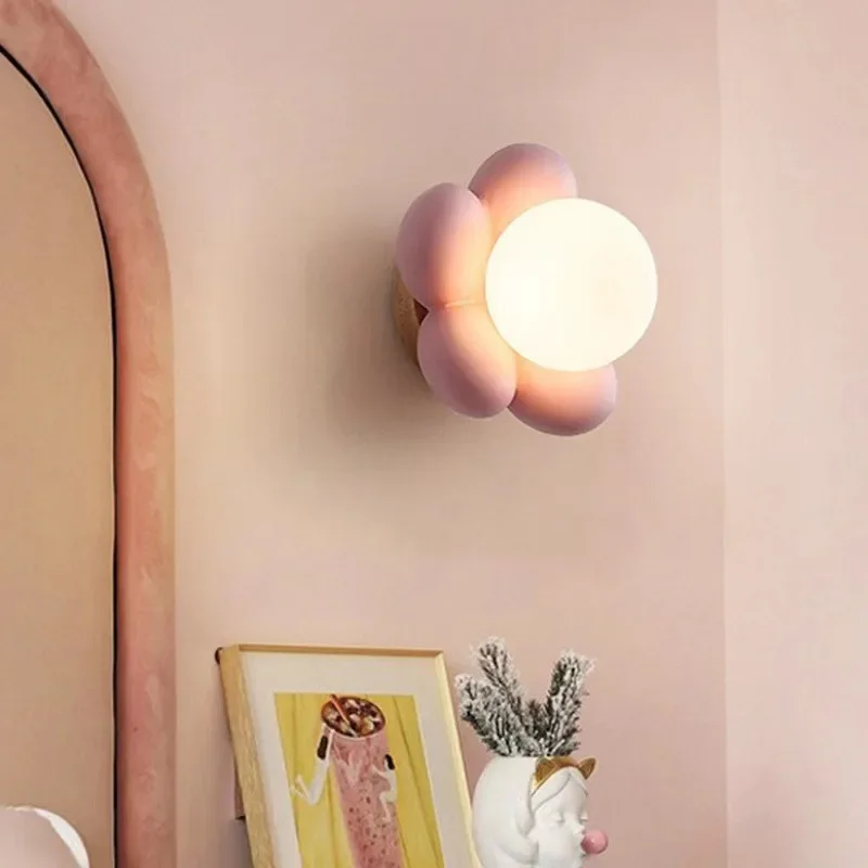 

Flower Shape Wall Light Gilr's Room Bedside Sofa Background Resin Body Sconce Wall Lamp Bar Restaurant Loft Decor LED Lighting