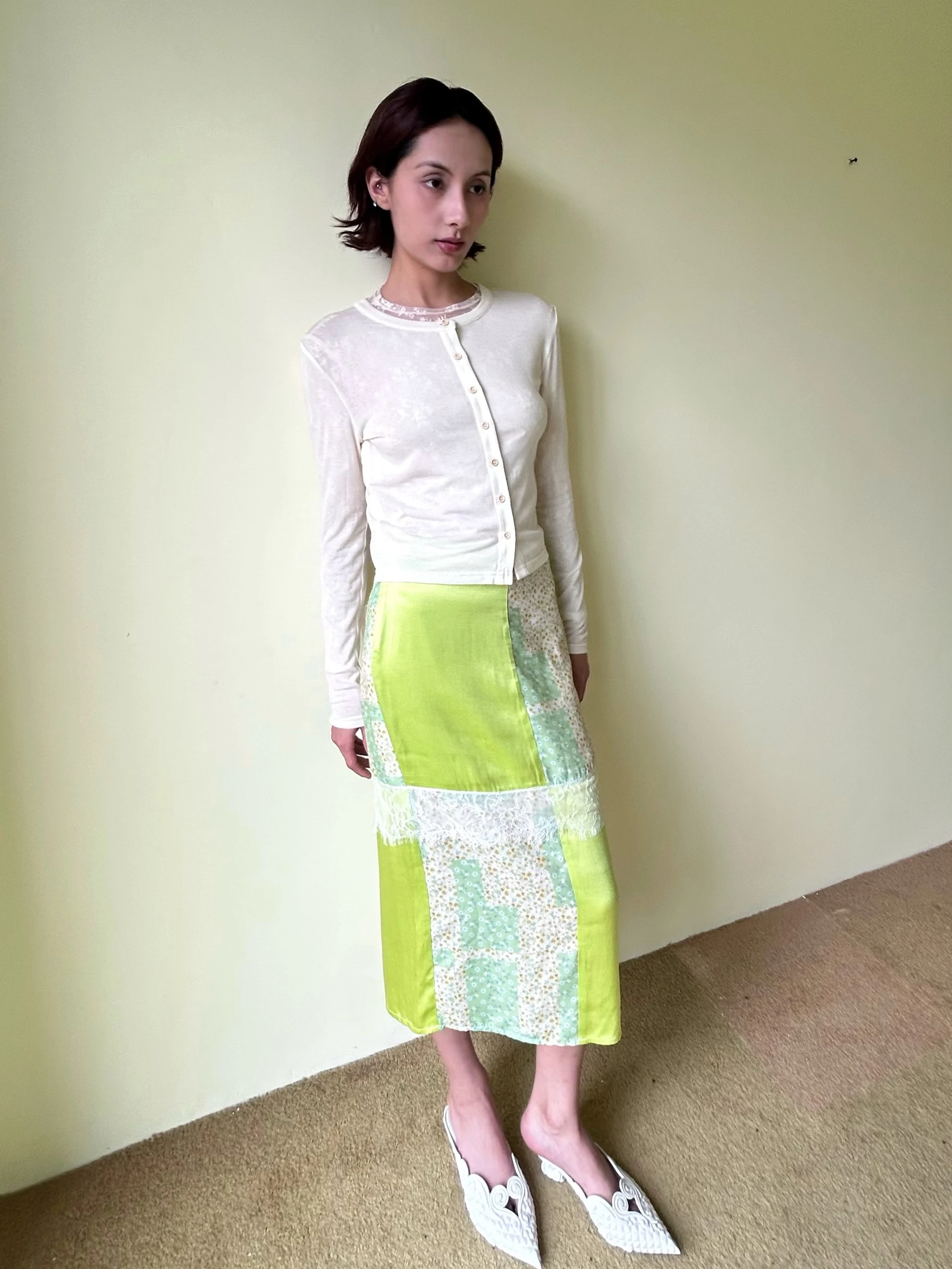 

Юбка M4onn из шелкового атласа с цветочным принтом и кружевной отделкой, прямого кроя, многослойная, длинная, женская, со средней талией, из полиэстера