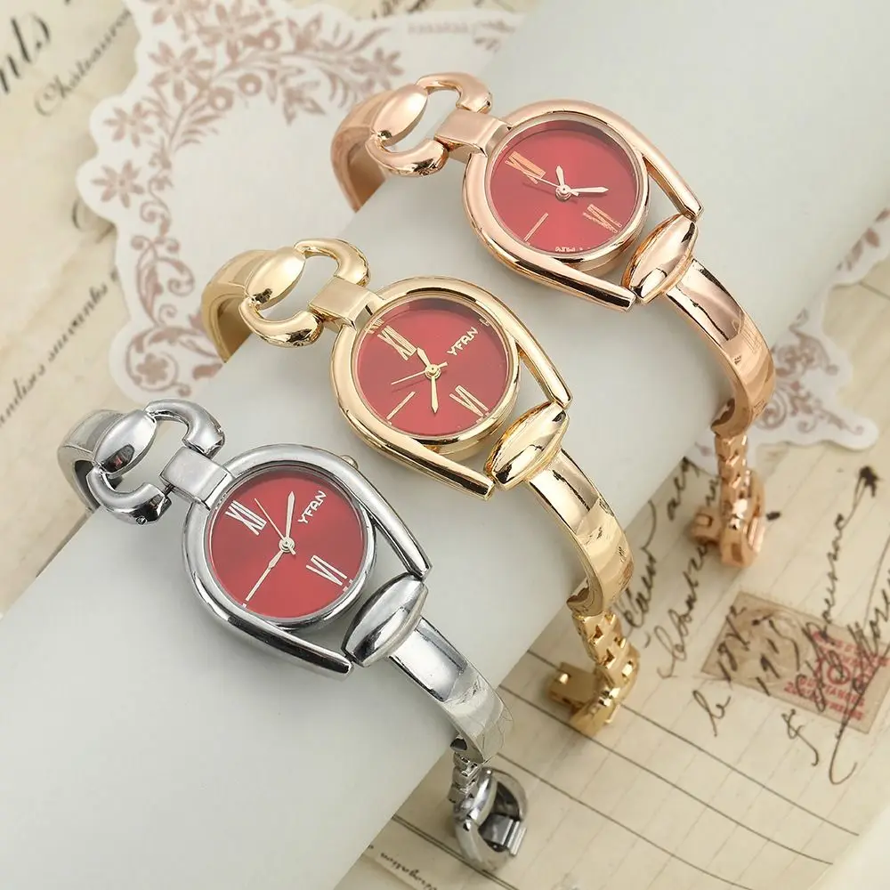 Bracelet Watch Vintage Quartz Watch Round Button Design Luxury Ladies Watch Gift Elegant Wristwatch Women Metal Watch Wristwatch