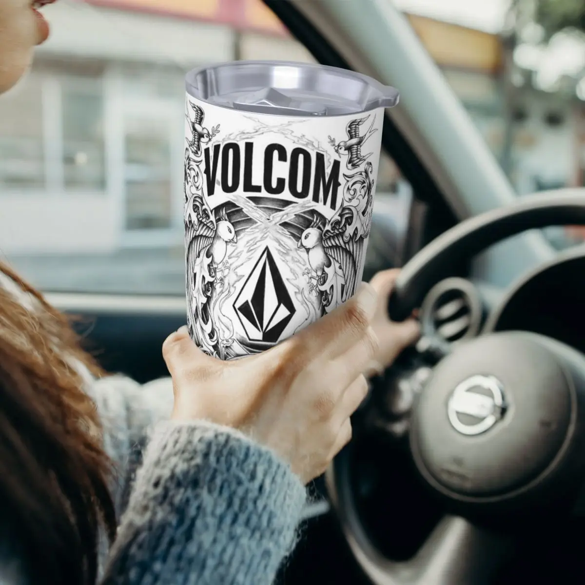 V-Volcom Logo بهلوان من الفولاذ المقاوم للصدأ كوب معزول بالفراغ شفاطات زجاجة باردة حرارية مع غطاء 20 أونصة