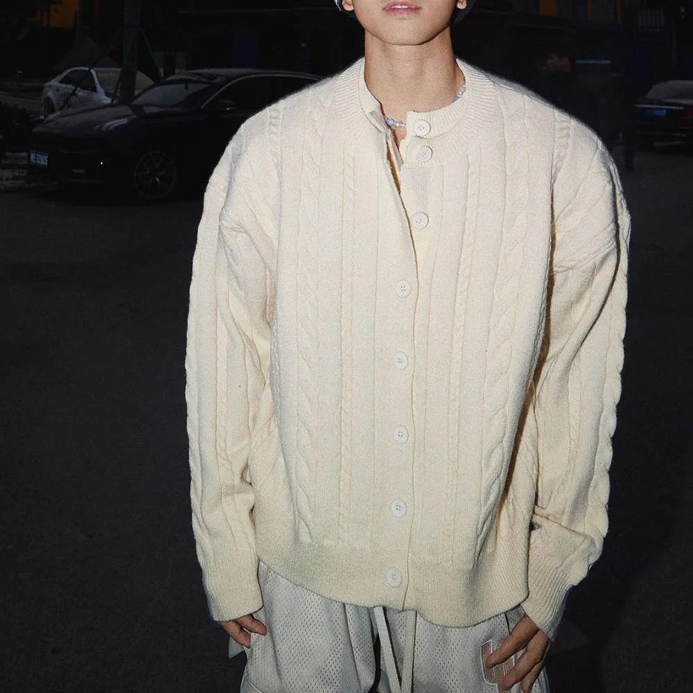 Autumn New Men's Solid Color Long-Sleeved Sweater American Retro Fashion Trend Street Loose Casual Niche Men's Tops 2025