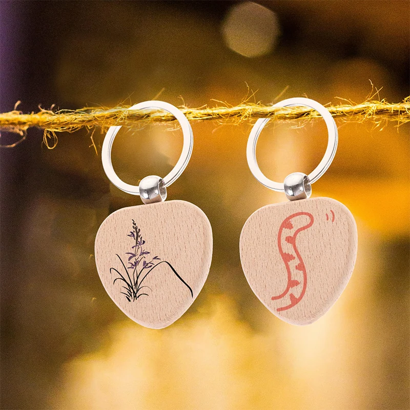 50 llaveros de madera natural con forma de corazón, antipérdida