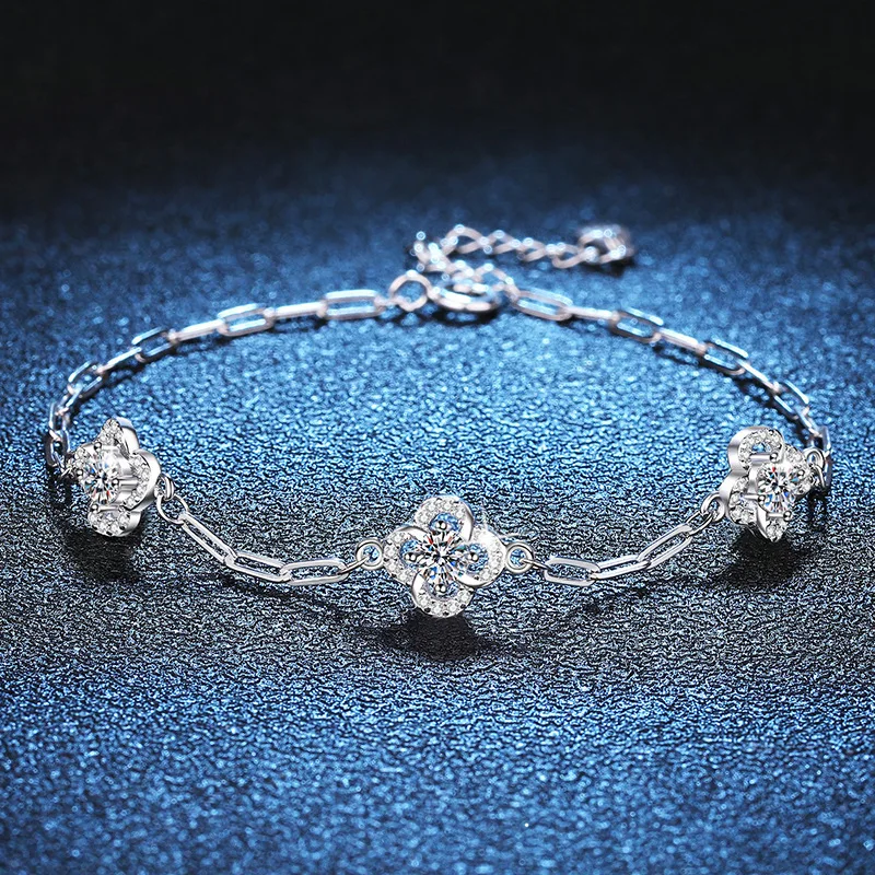 D color moissanite bracelet for women light luxury versatile four-leaf clover 60 points moissanite bracelet platinum PT950 mark