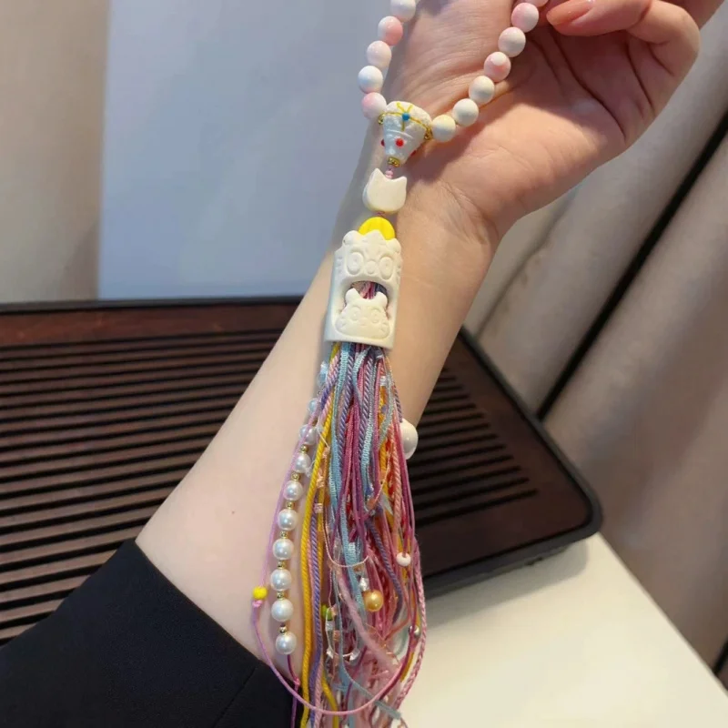 

With Flute Inlaid Tuo Bone Tee And Other Fashion Ornament Necklace