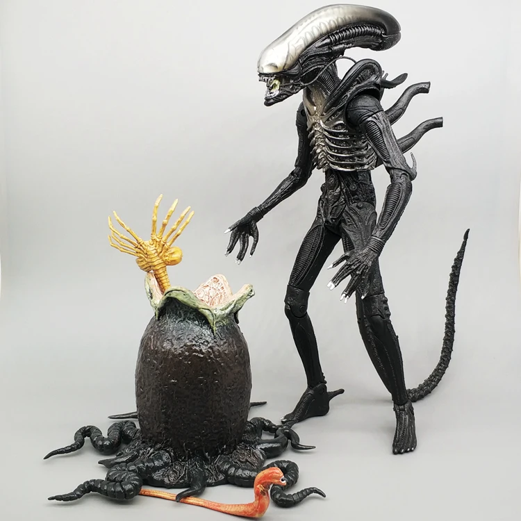 

【В наличии】 7-дюймовая собака-инопланетянина против. Железная кровь-воин, ручная модель контракта, инопланетянин, мобильная кукла, игрушка, мать-королева