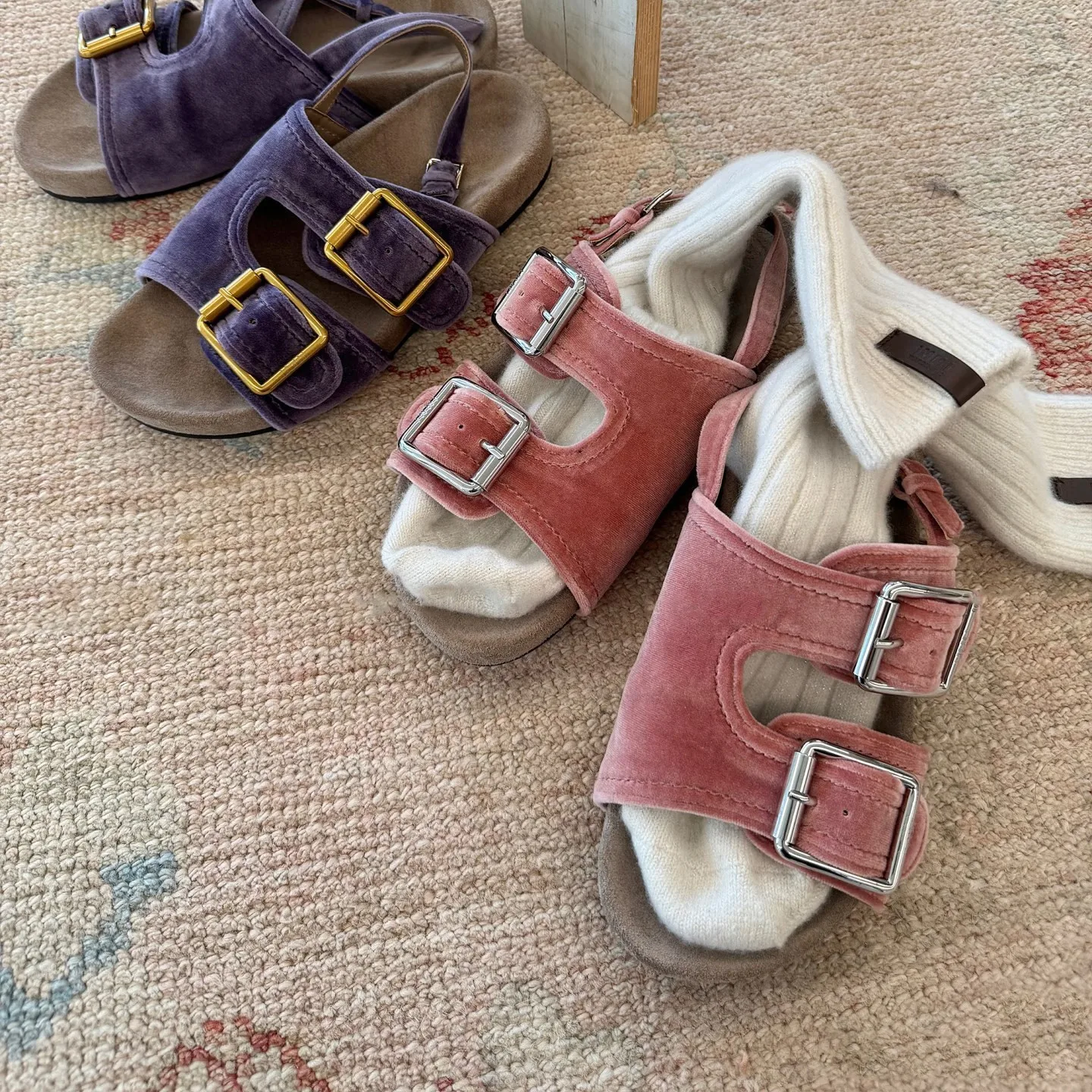 

Women's Solid Color Double Metal Buckle Decorative Thick-soled Open-toe Sandals Summer New Round-toe Soft-soled Anti-slip Sandal