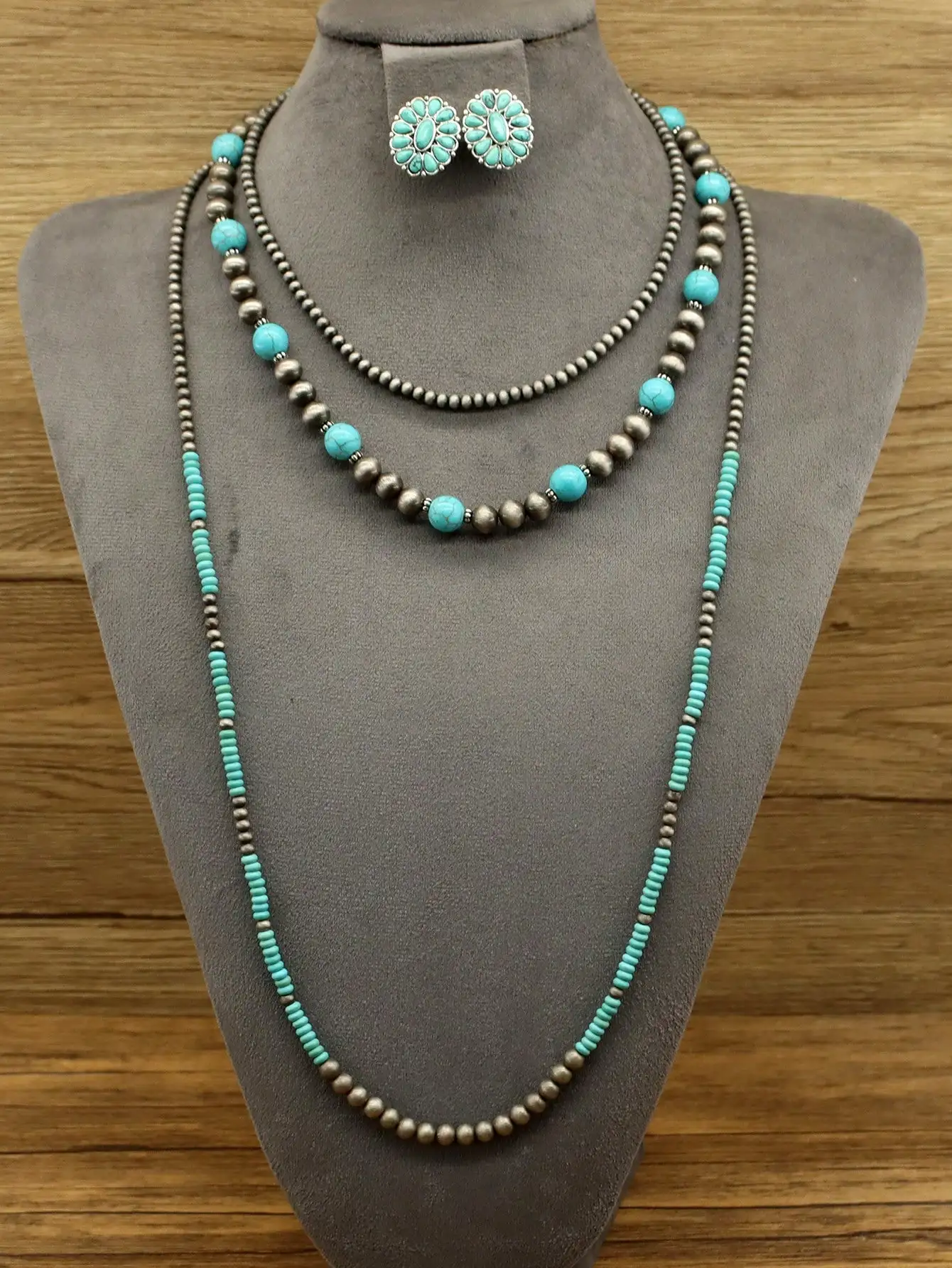 

Набор из 3-х многослойных ожерелий с бусинами, имитацией бирюзы и состаренными металлическими бусинами, украшения в стиле бохо