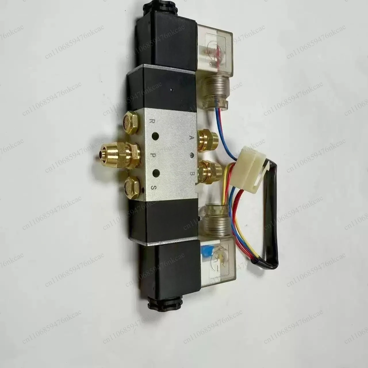 TG2522-08W DC24V Door Pump Solenoid Valve With Wire Pneumatic Passenger Door Replacement Part For City Bus School Coach