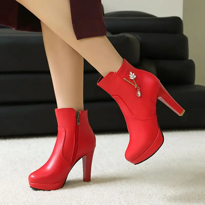 

SIMLOVEYO Женские ботильоны с круглым носком на толстом каблуке 9,5 см и платформе на молнии Короткие ботинки для свиданий Большие размеры 41-43 Черный Красный Белый
