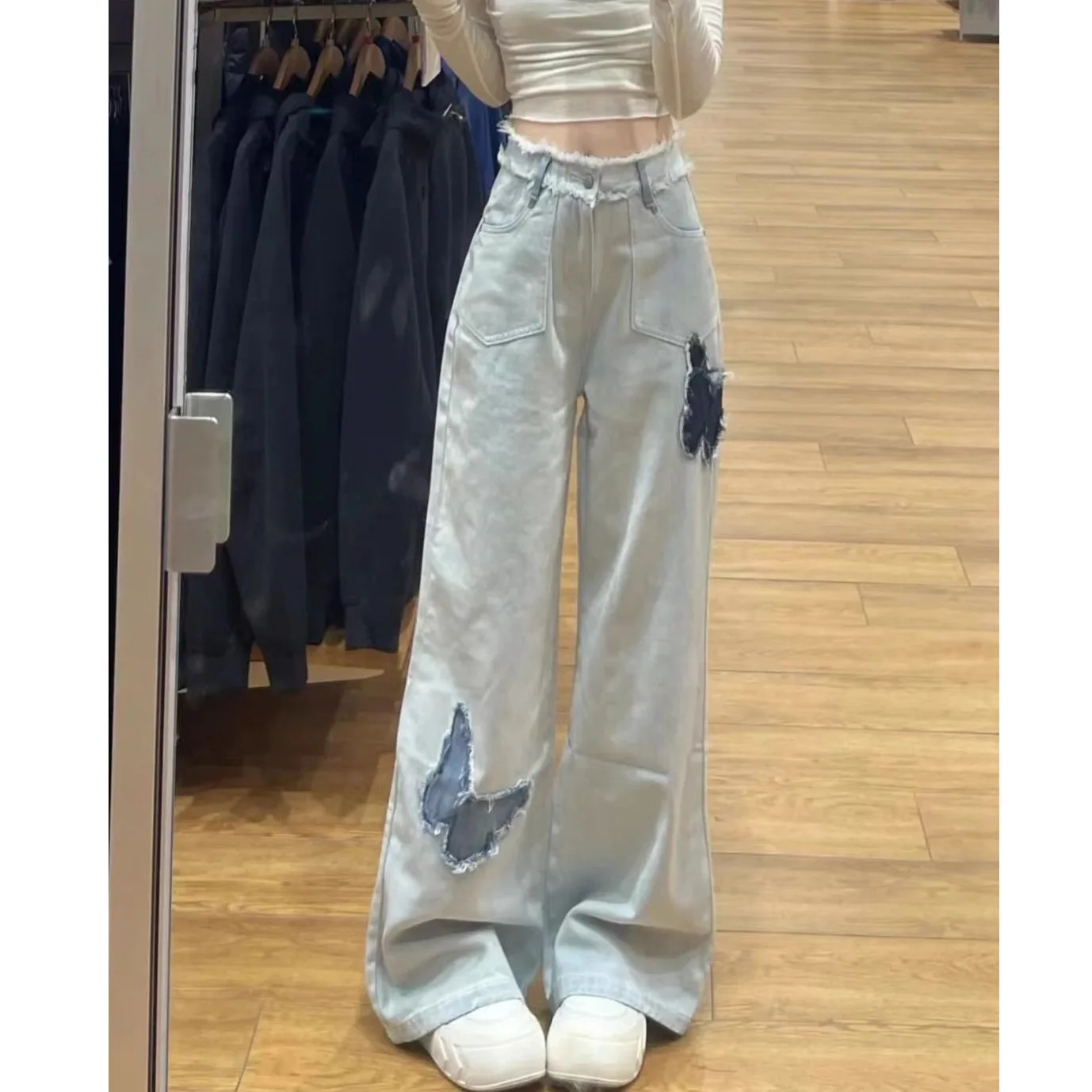 

Women Denim Jeans Embroidered Pants Butterfly Pocket Button Zipper Fly Empire Waist Wide Leg Pants Loose Fit Casual 2026 Autumn