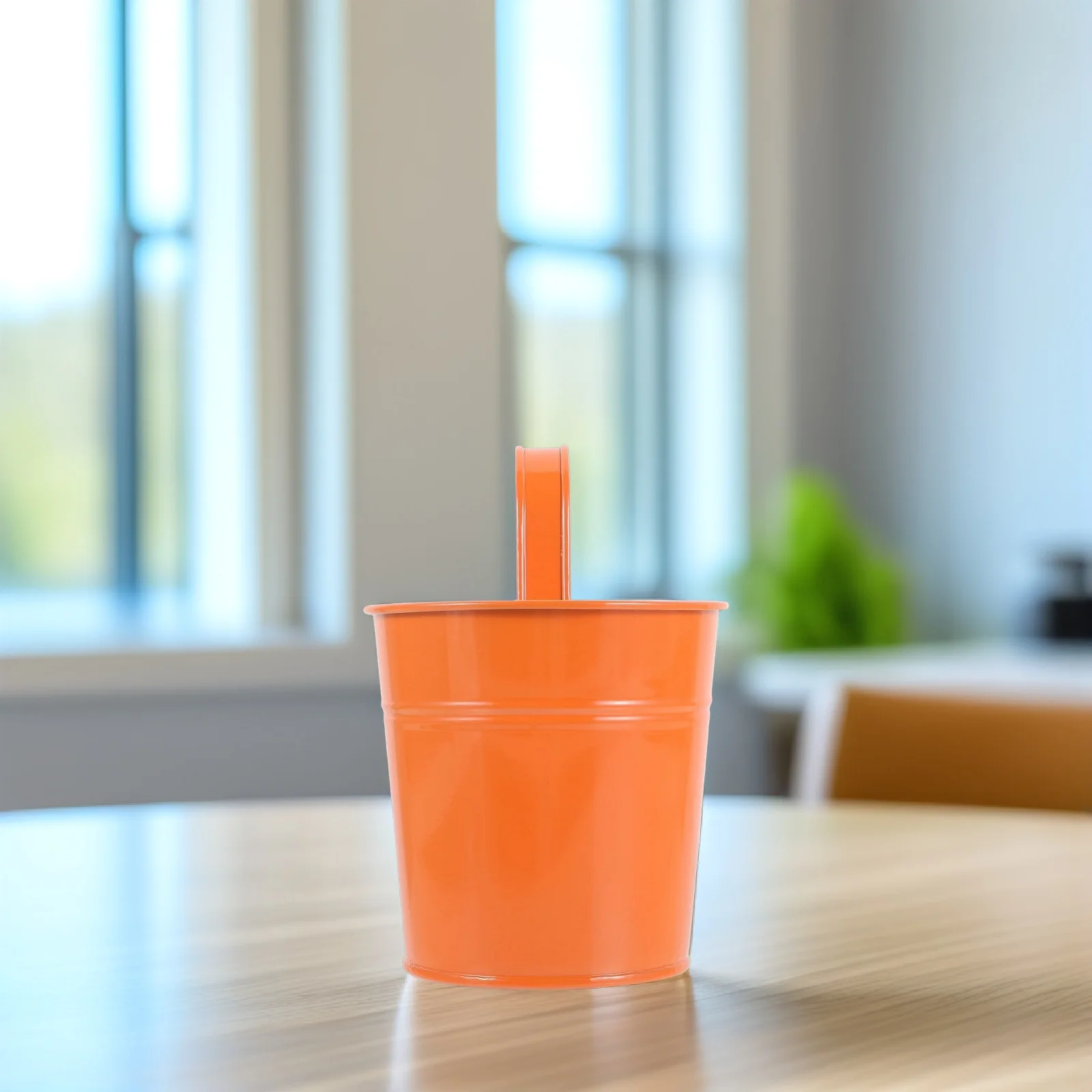 1Pcs Hanging Iron Bucket Garden Flower Holder Rustproof Metal Planter for Fence Wall Decor Suitable for Silk Plants and Potted