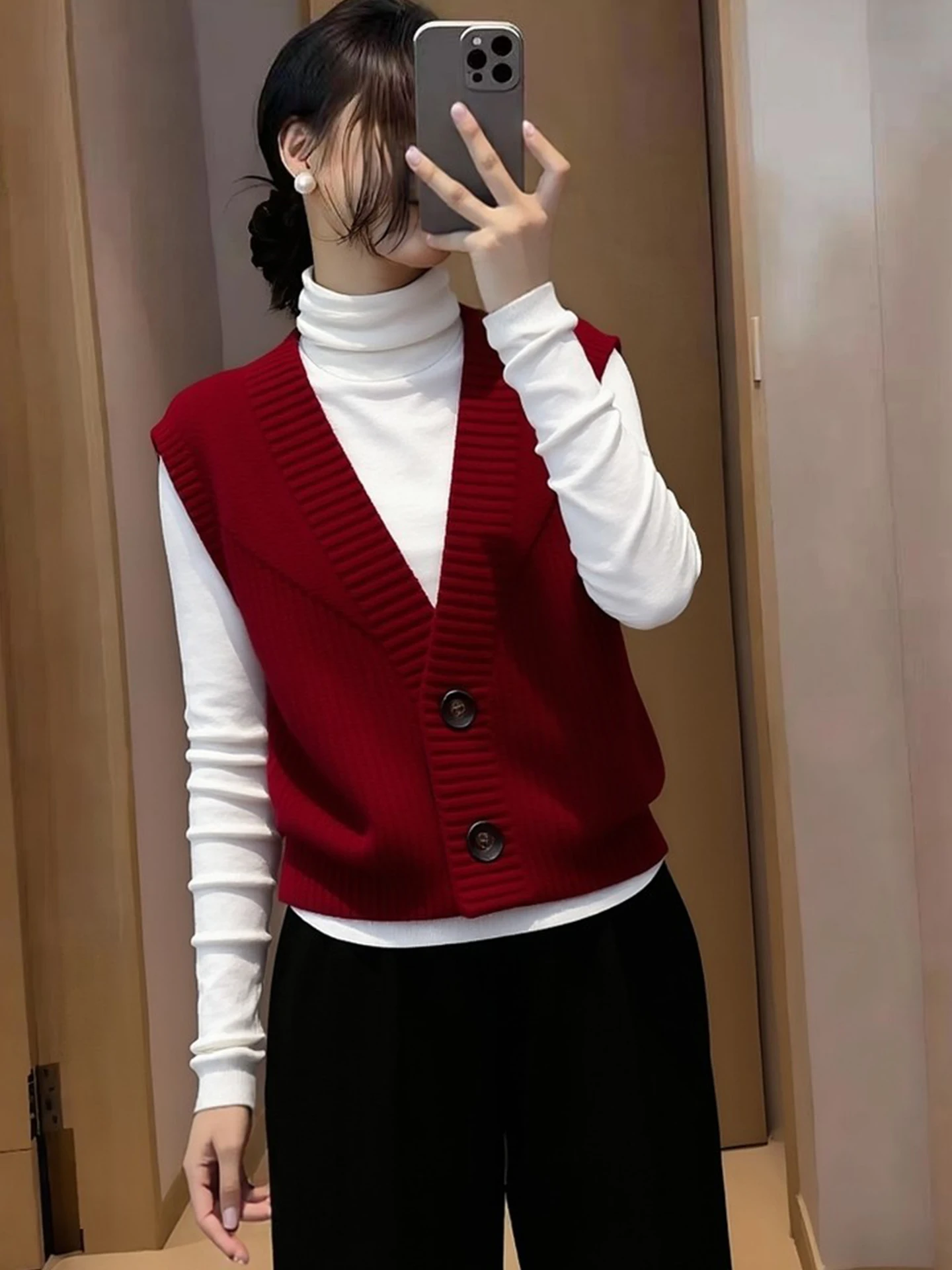 Elegant Red V-Neck Knitted Vest Fashionable Sleeveless Top for New Year Versatile Spring Outerwear Women's Premium Quality