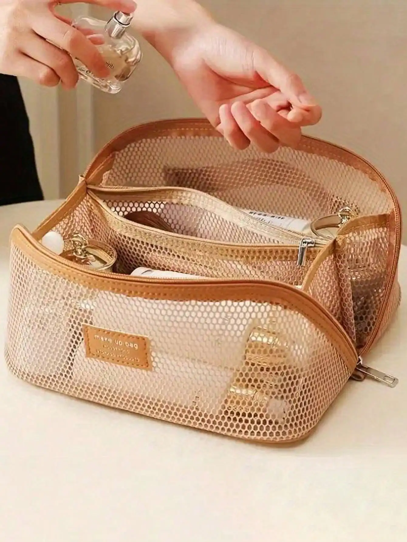 Bolsa de cosméticos de malla de nailon de gran capacidad, bolsa organizadora de maquillaje transpirable de varias capas, bolsa de aseo ligera, bolsa de viaje de moda con compartimentos, adecuada para artículos de tocador y herramientas de maquillaje