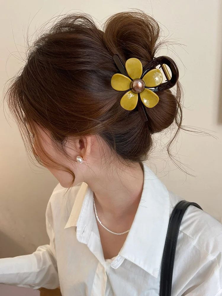 presilha-de-cabelo-feminina-estilo-coreano-em-acetato-com-flor-nova-colecao-2026-tipo-garra-de-tubarao-para-meio-coque-ace
