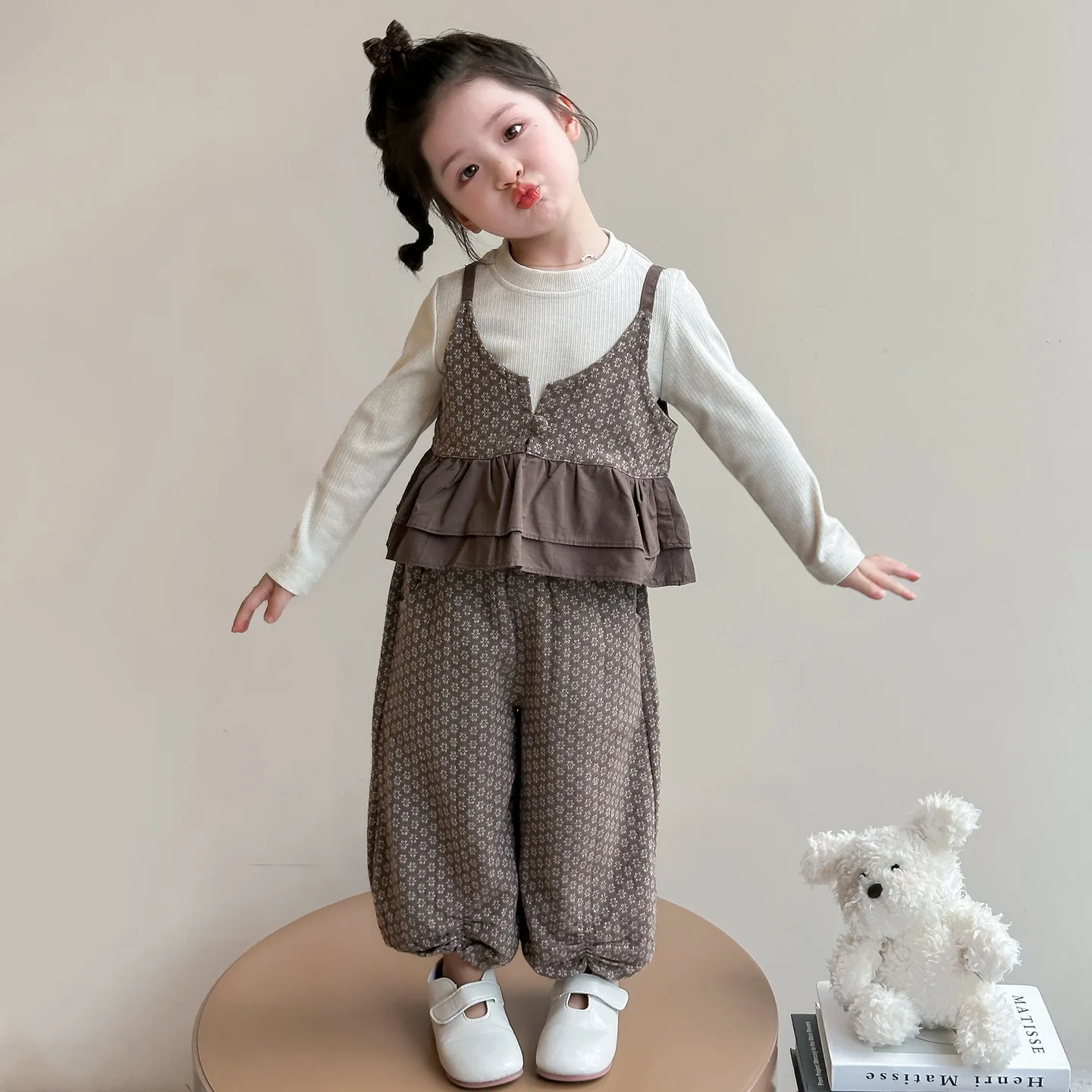 

Girls Suit 2025 Autumn New Childrens Clothing Korean Style Girl Baby Fashion Floral Halter Three Sets Leisure and Simple