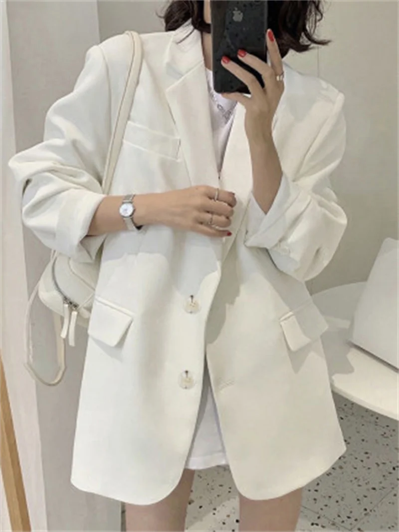 Black Shoulder Padded Suit Coat Female Little Person Autumn 2024New High-end Sense Network Red Fried Street Leisure Blazer White