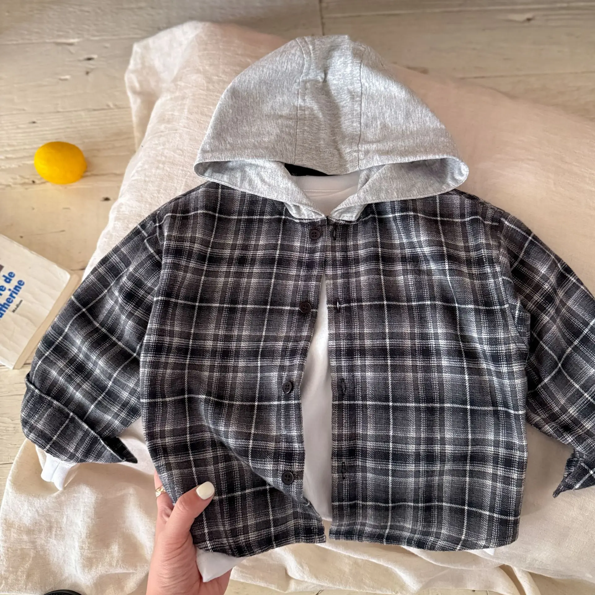 

Children's Hooded Jacket For Autumn And Winter 2025 New Collection For Boys' Assault Jacket Hooded Patchwork Checkered Cardiga