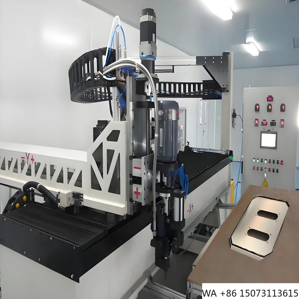 Hochwertige automatische CNC-Polyurethan-Schaummaschine – PU-Schaumversiegelungsausrüstung zum Gießen von Snowboarden