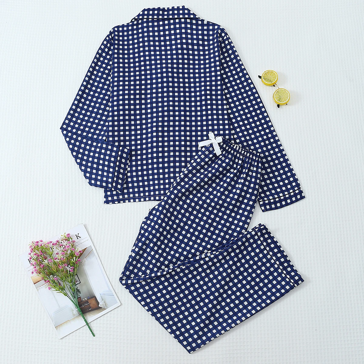 Two-Piece Comfortable Plaid Print Lapel Button-Up Top and Bow-Knot Trousers Women's Pajama Loungewear Set Suitable for Home Use